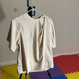 Banana republic satin crème top